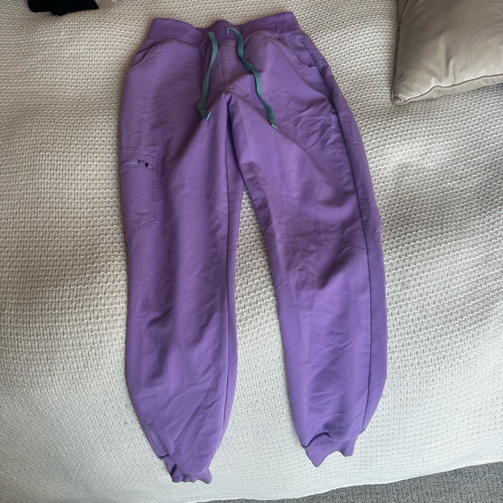Figs Lavender Joggers scrub pants with Teal Drawstring